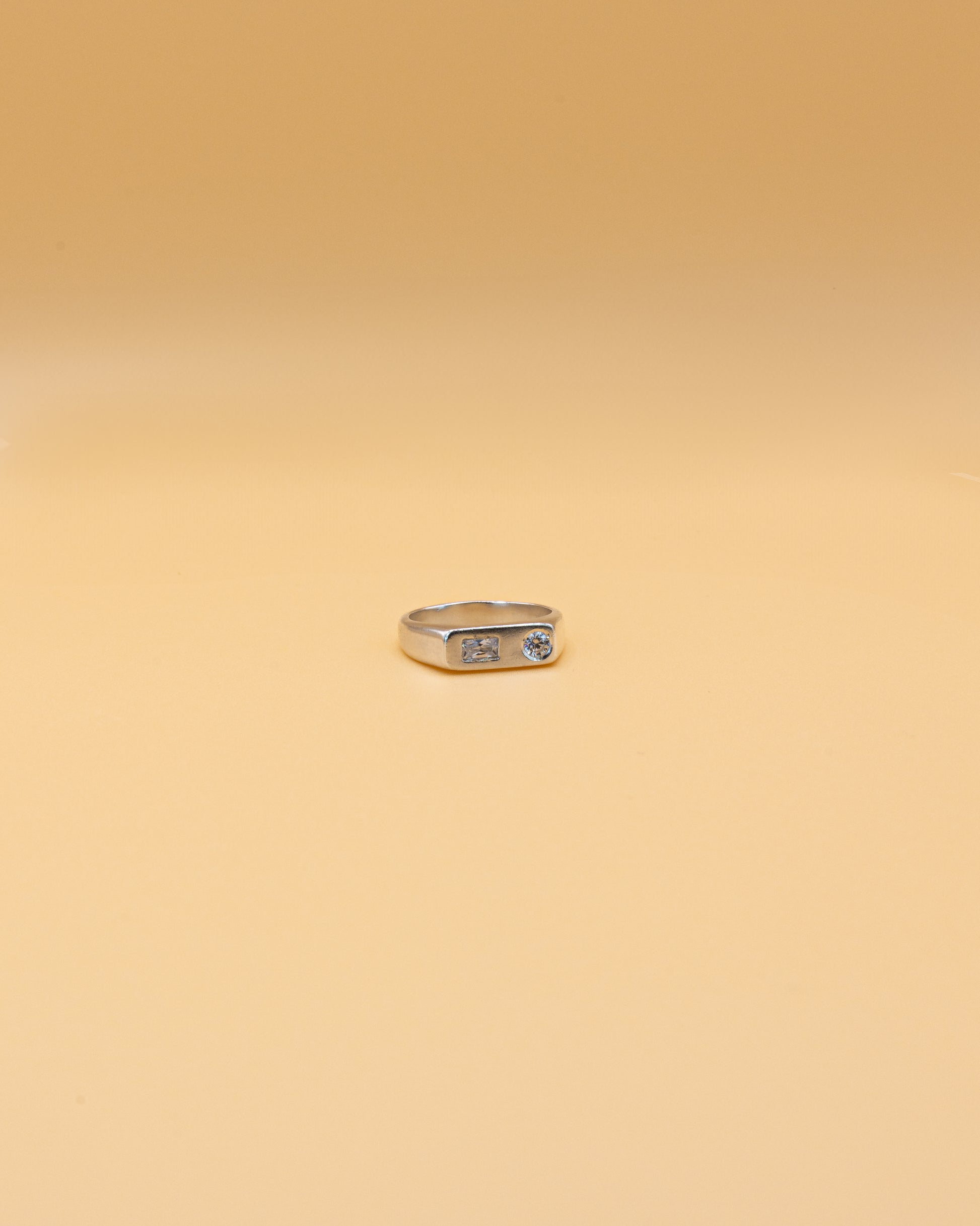 Dual stone ring in silver by Beurre d'Or