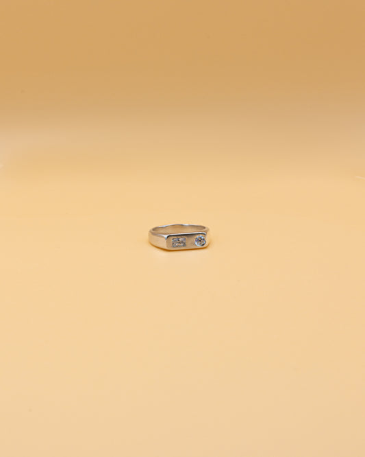Dual stone ring in silver by Beurre d'Or