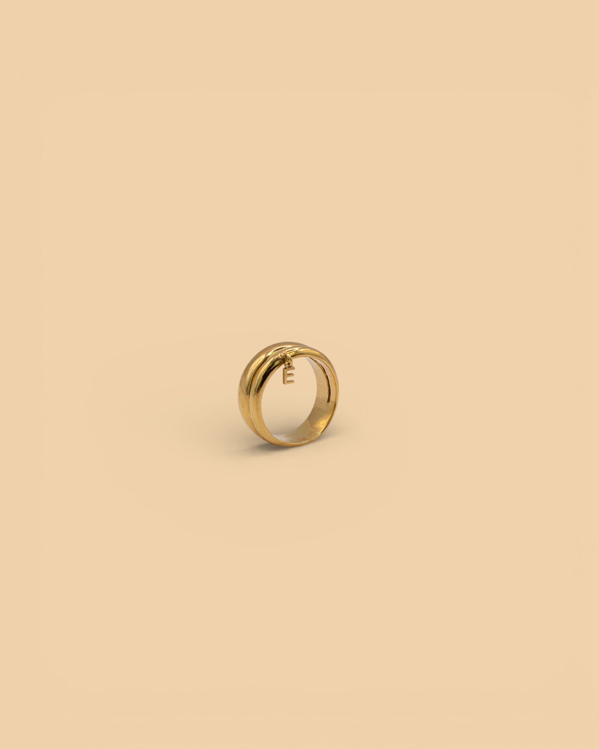 Initial ring in 18k gold vermeil by Beurre d'Or