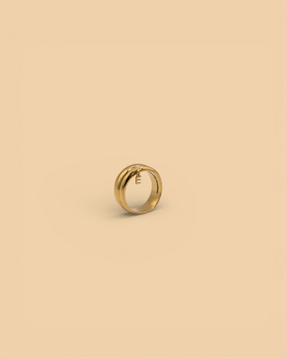 Initial ring in 18k gold vermeil by Beurre d'Or